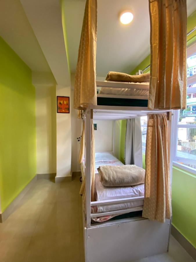 Хостел Tag Along Backpackers Гангток Экстерьер фото