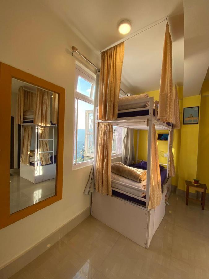 Хостел Tag Along Backpackers Гангток Экстерьер фото