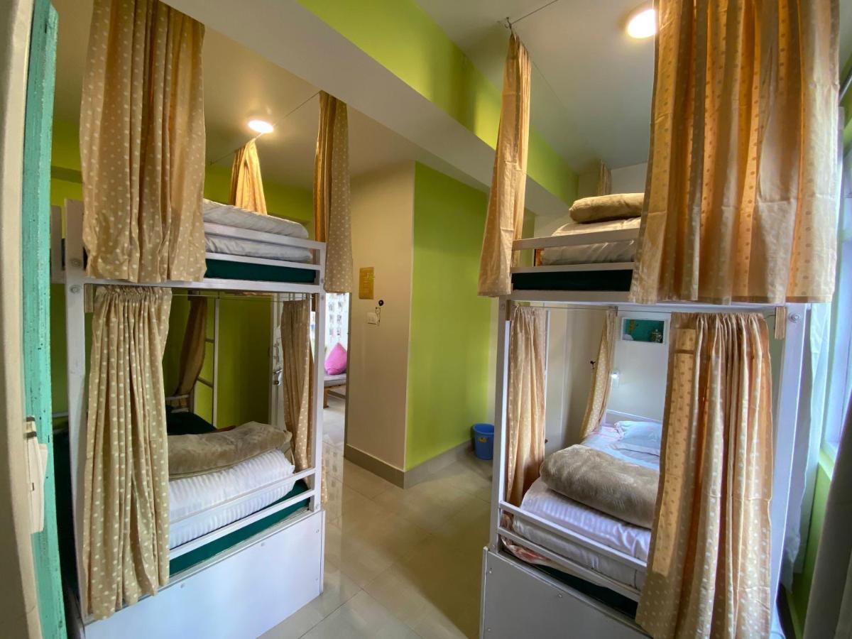 Хостел Tag Along Backpackers Гангток Экстерьер фото