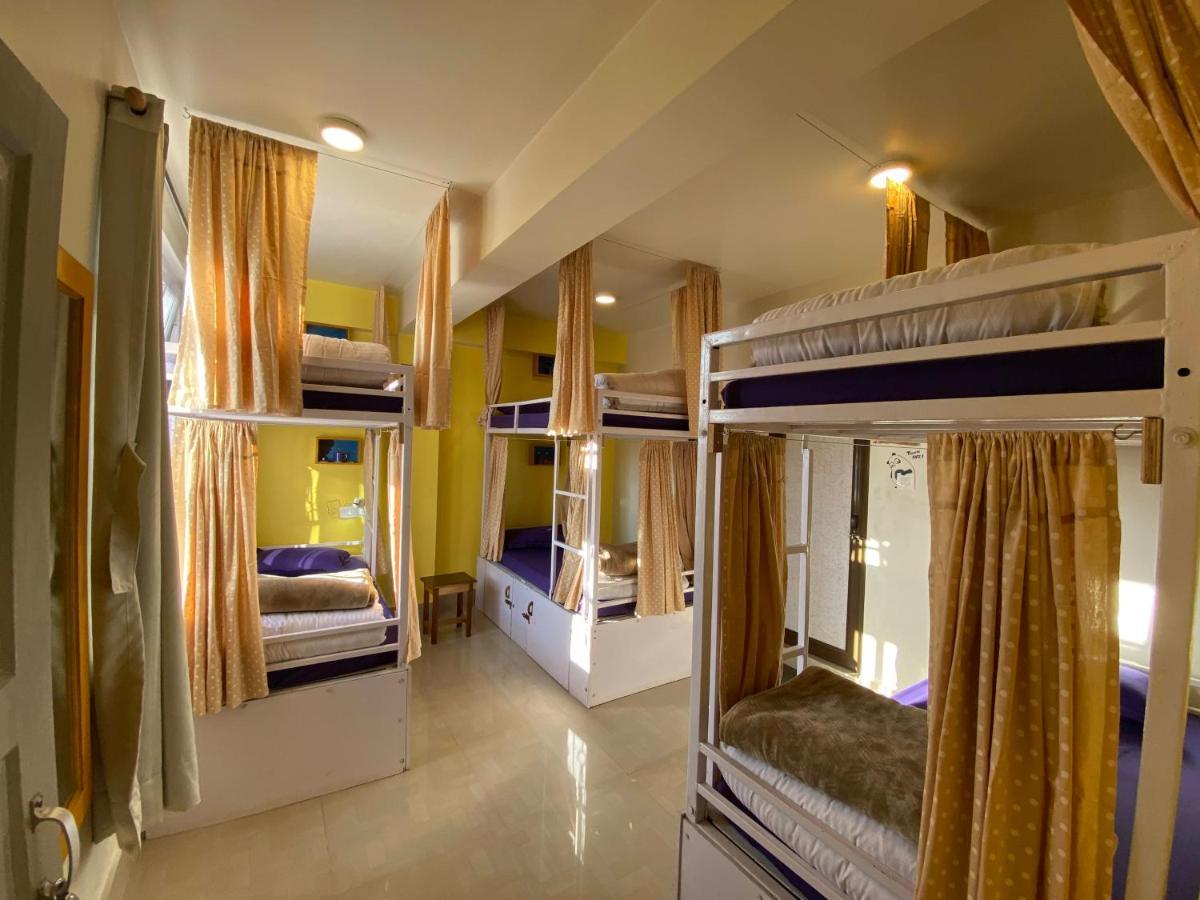 Хостел Tag Along Backpackers Гангток Экстерьер фото