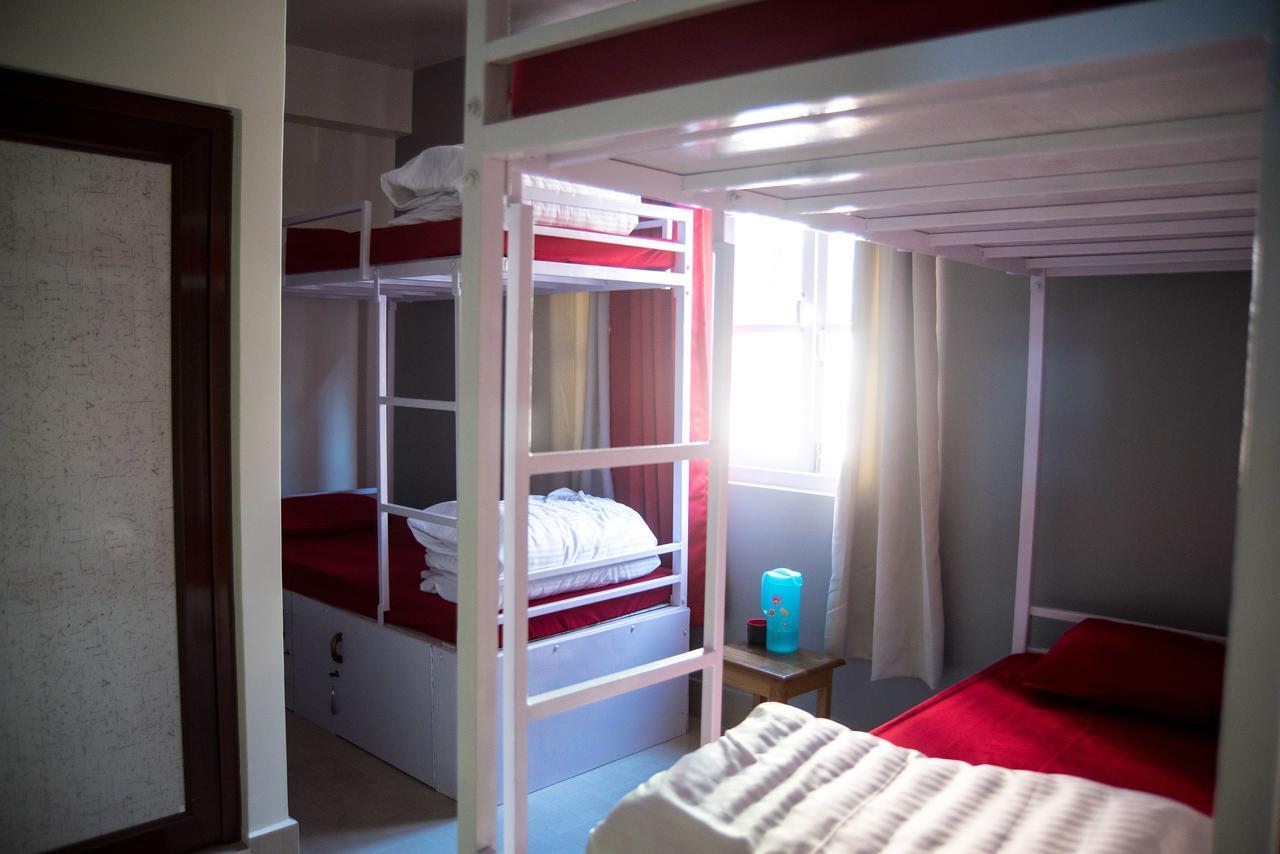 Хостел Tag Along Backpackers Гангток Экстерьер фото
