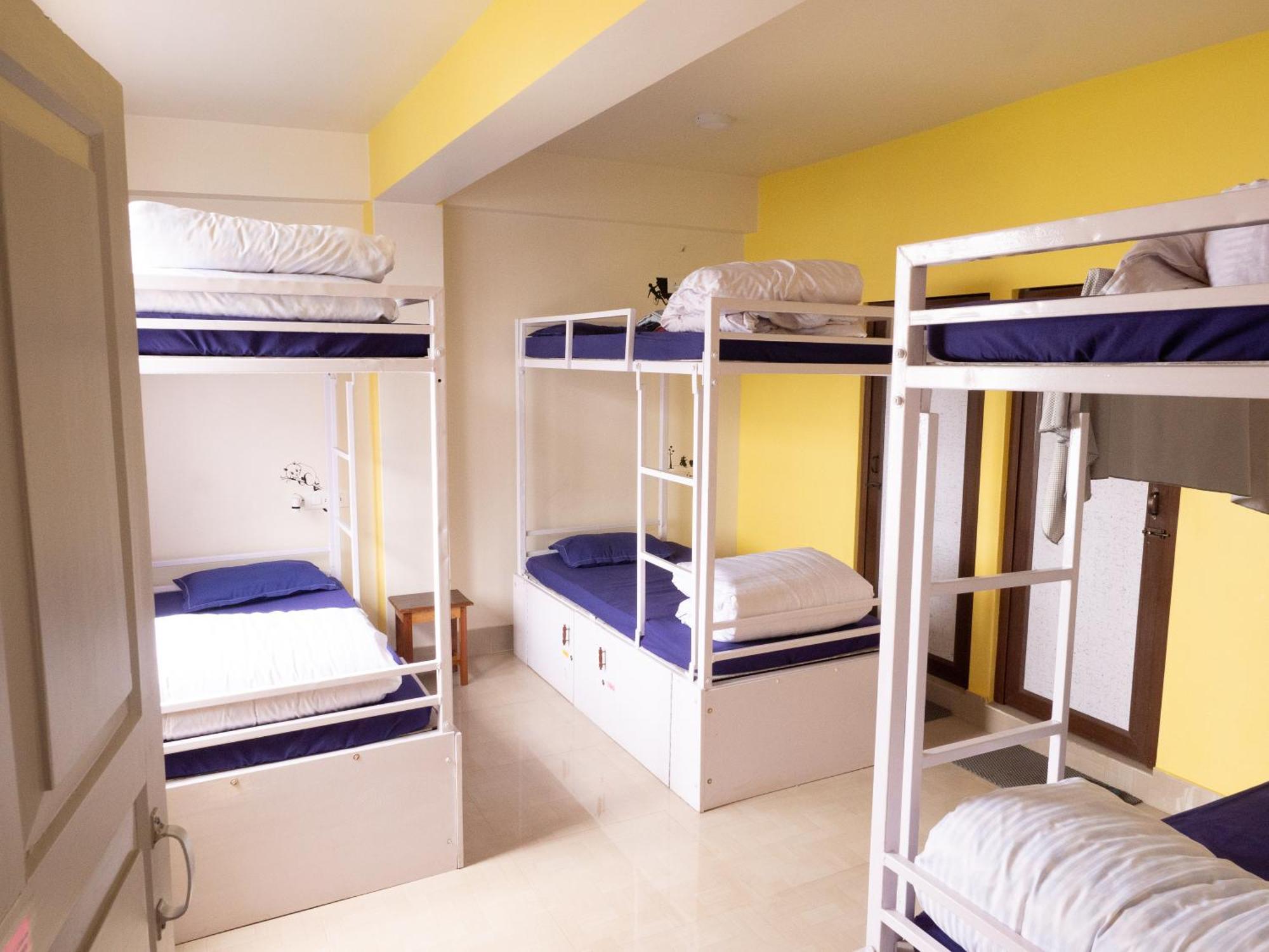 Хостел Tag Along Backpackers Гангток Экстерьер фото
