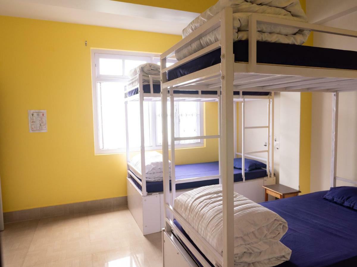 Хостел Tag Along Backpackers Гангток Экстерьер фото